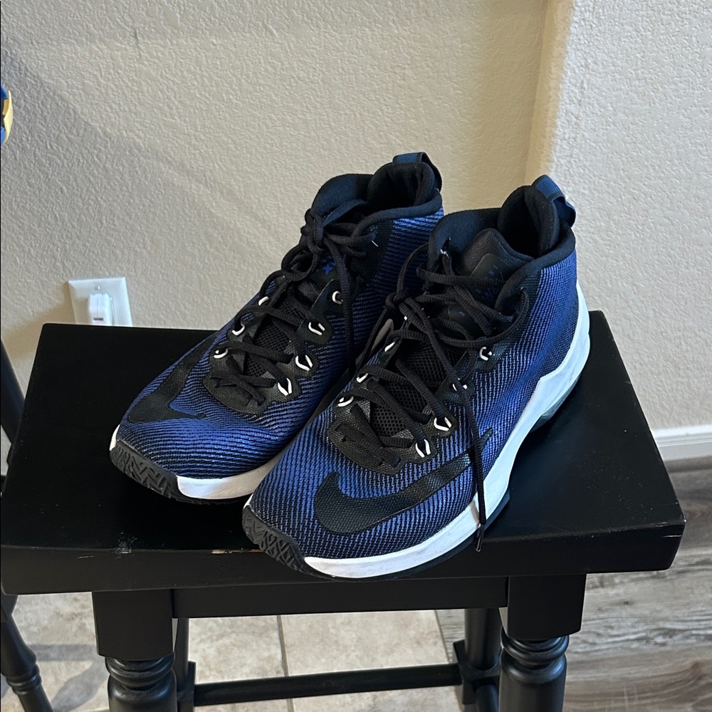 Nike Men's Blue Athletic Shoes 11